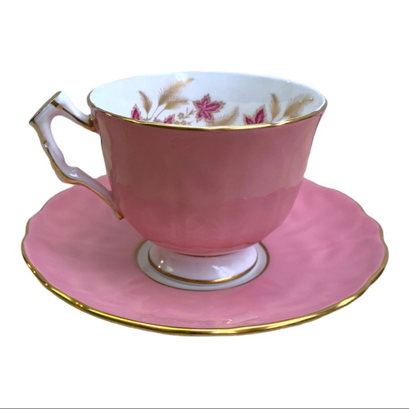VTG AYNSLEY RARE England 1940’s Pink & Gold Leaf Filigree Crocus Teacup & Saucer - Picture 3 of 11